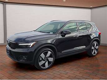 2023 Volvo XC40 P8 Ultimate 