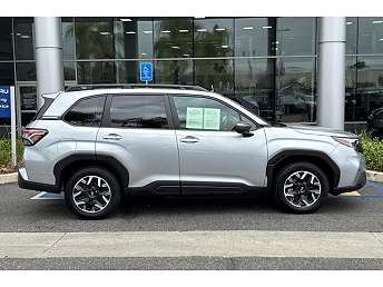 2025 Subaru Forester Premium 