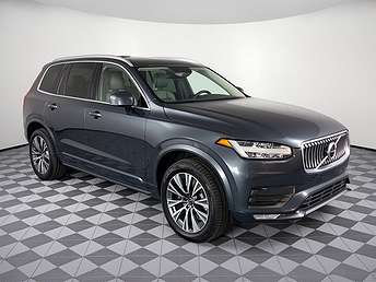2021 Volvo XC90 T6 Momentum 
