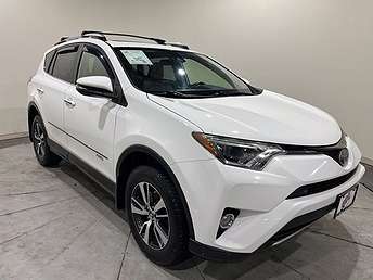 2017 Toyota RAV4 XLE 
