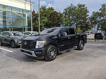 2021 Nissan Titan SV 