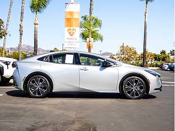 2024 Toyota Prius XLE 