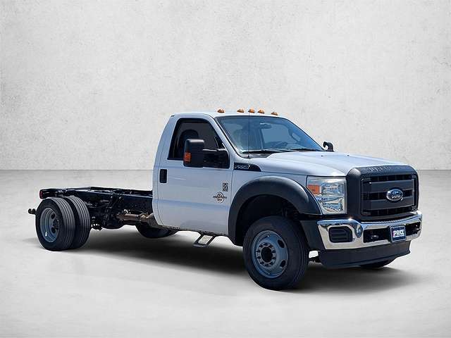 2016 Ford F-550 Super Duty - Dual Rear Wheel
