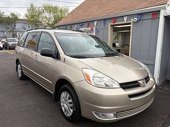 2005 Toyota Sienna LE 