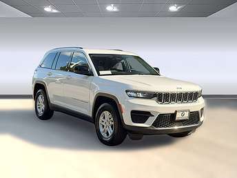 2023 Jeep Grand Cherokee Laredo 