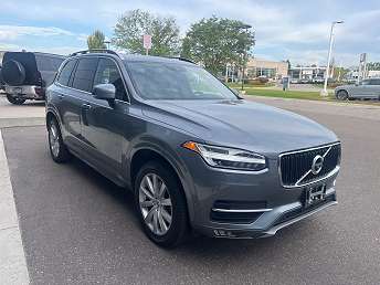 2016 Volvo XC90 T6 Momentum 