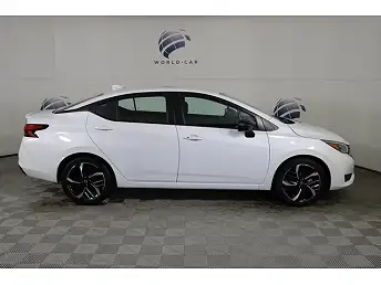 2023 Nissan Versa SR