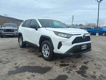 2022 Toyota RAV4 LE 