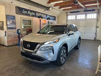 2022 Nissan Rogue SV 