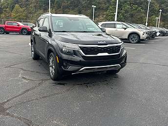 2023 Kia Seltos EX 
