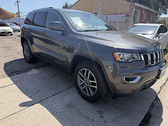 2020 Jeep Grand Cherokee Laredo 