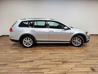 2017 Silver Wagon Volkswagen Golf