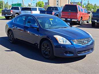 2010 Blue Nissan Altima Sedan