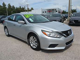 2017 Nissan Altima S 