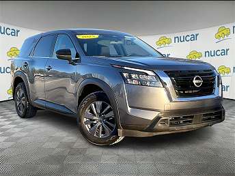 2023 Nissan Pathfinder S 