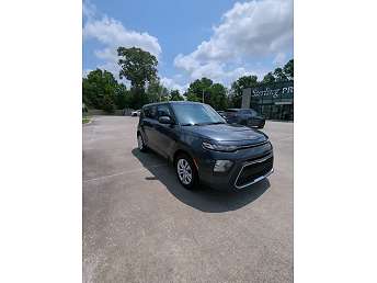 Gray Kia Soul Wagon 2021