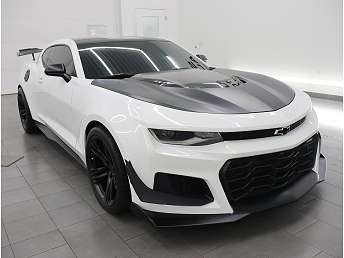 White Chevrolet Camaro ZL1 2020