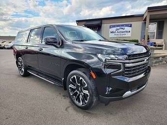 2022 Chevrolet Suburban LT 