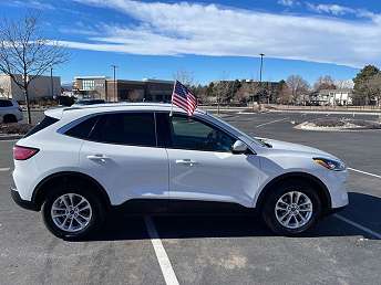 2021 Ford Escape SE 