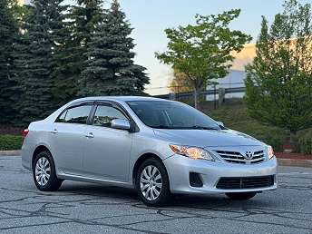 Toyota Corolla Sedan 2013