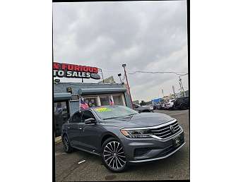 Gray Volkswagen Passat Sedan 2022
