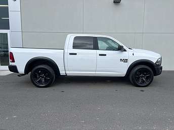 2022 Ram 1500 SLT 
