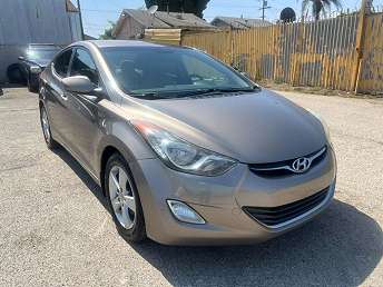 Beige Hyundai Elantra GLS 2013