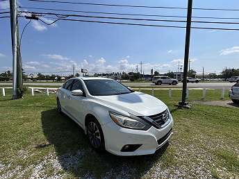2016 Nissan Altima SV 