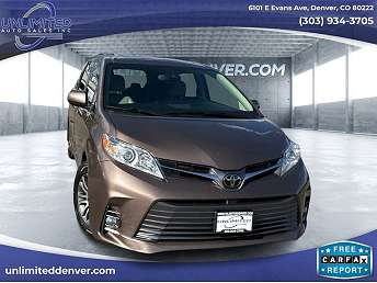 2018 Toyota Sienna XLE 