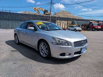 2010 Nissan Maxima S 