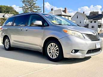 Silver Toyota Sienna Limited 2011