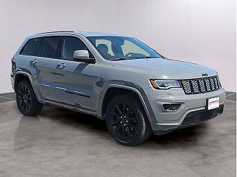 2022 Jeep Grand Cherokee Laredo 