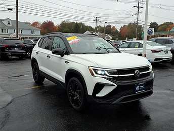 2024 Volkswagen Taos SE 
