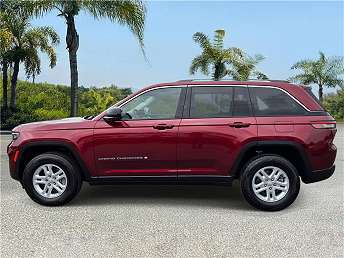 2023 Jeep Grand Cherokee Laredo 
