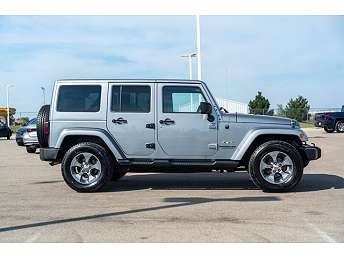 2016 Jeep Wrangler Sahara 