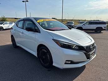 2025 Nissan Leaf SV 