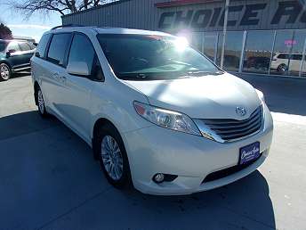 2017 Toyota Sienna XLE 
