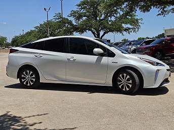 2022 Toyota Prius XLE 