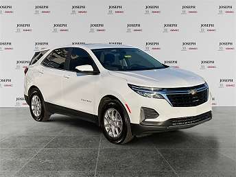 White Chevrolet Equinox SUV 2023