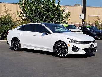 2024 Kia K5 GT-Line 