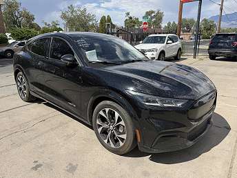 2022 Ford Mustang Mach-E Premium 