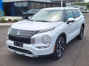 2024 Mitsubishi Outlander SE 