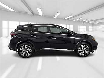 Black Nissan Murano SUV 2019