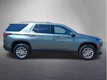 2023 Chevrolet Traverse LT 