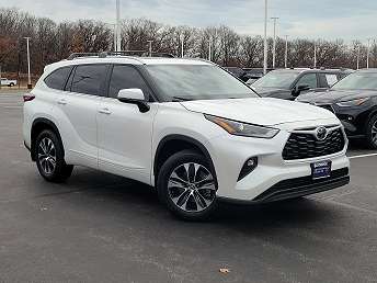 2025 Toyota Highlander XLE 