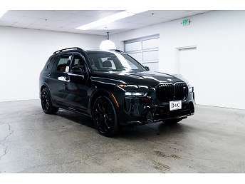 2025 BMW X7 M60i 