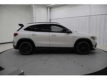 White Mercedes-Benz GLA SUV 2021