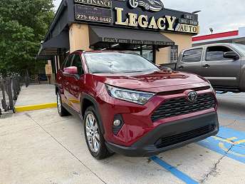 2020 Toyota RAV4 XLE 