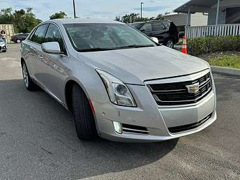 Silver XTS Sedan 2017