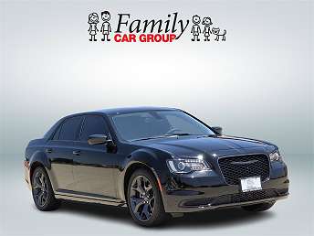 Black Chrysler 300 Sedan 2023